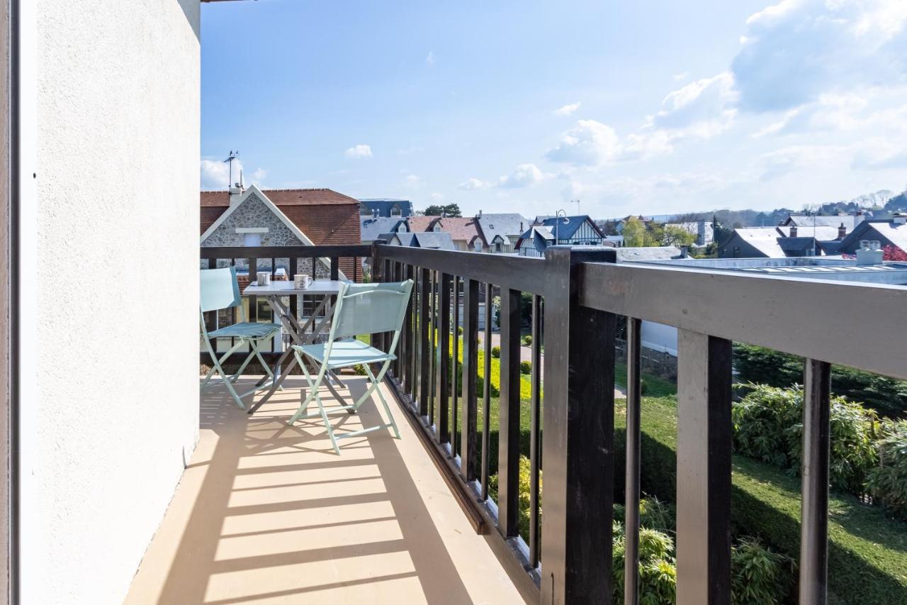 Le Carrousel - Appartement Avec Studio Attenant Deauville Ngoại thất bức ảnh